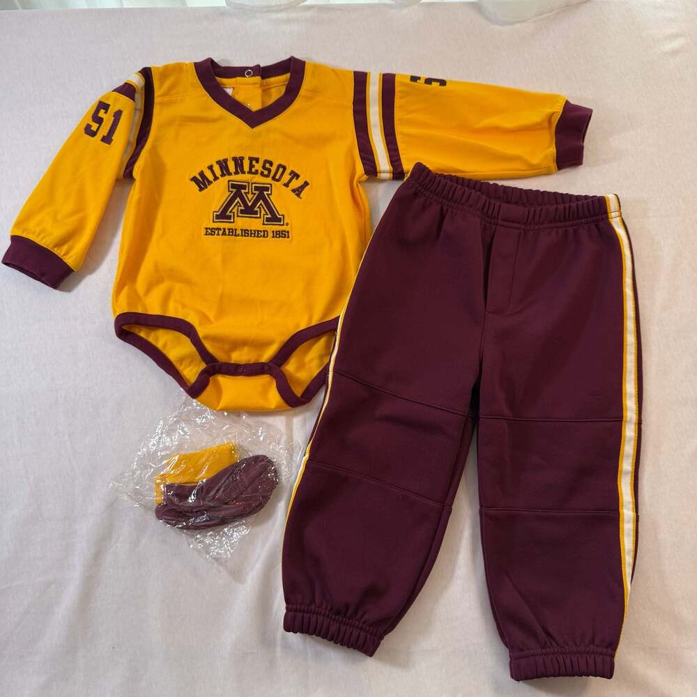 Minnesota Golden Gophers Baby Bodysuit Pants and Booties Outfit Set 18M